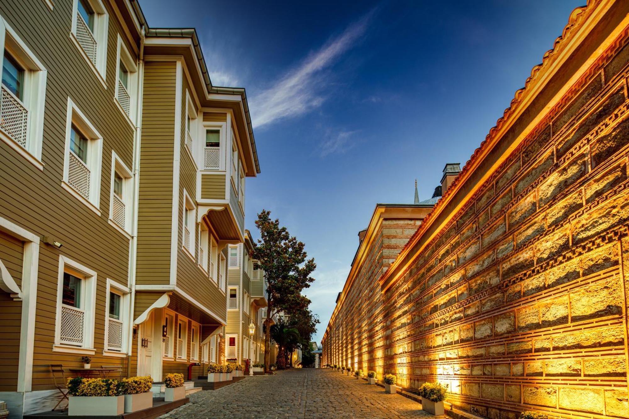 Отель Hagia Sofia Mansions Istanbul, Curio Collection By Hilton Экстерьер фото
