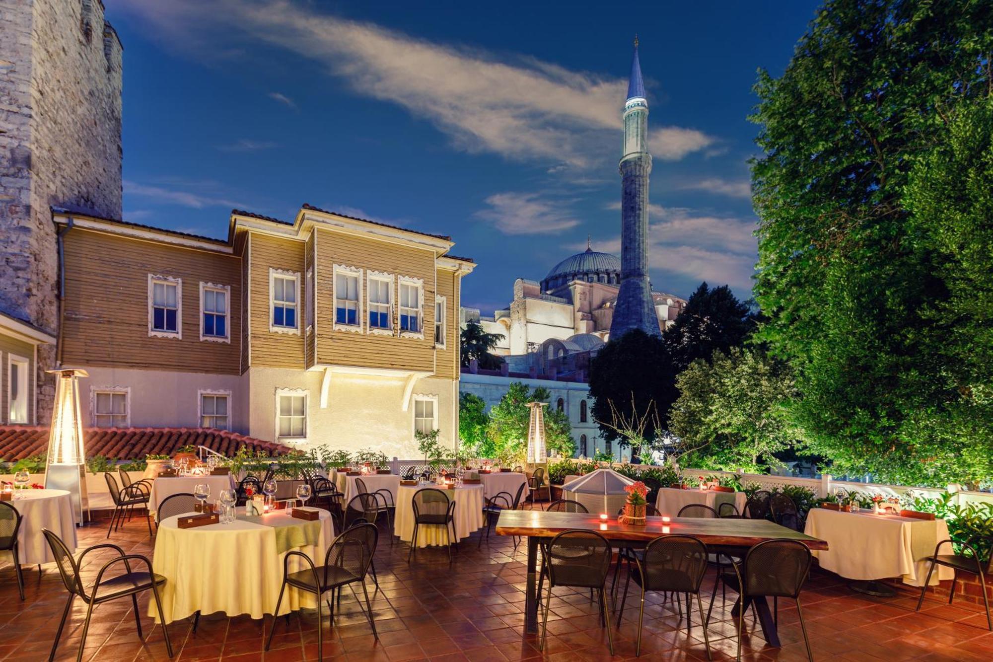 Отель Hagia Sofia Mansions Istanbul, Curio Collection By Hilton Экстерьер фото